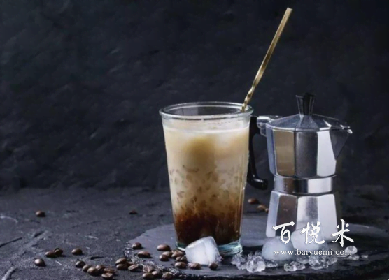 想要找一款雞尾酒來搭配巧克力蛋糕嗎？那你需要一杯泥石流